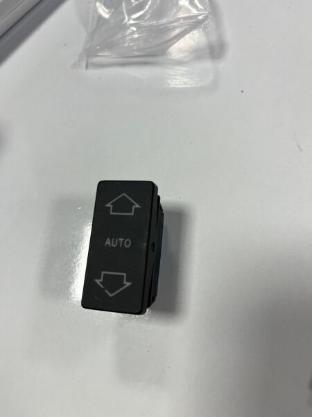 Peugeot 106 Ön Cam Açma Kapama Düğmesi Ithal Ürün
