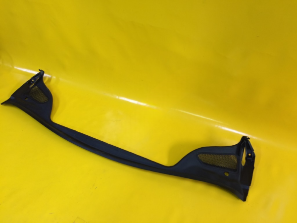 Peugeot 307 Cam Alt Izgarası