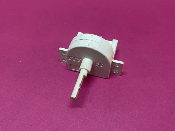 ANAHTAR KALORIFER           LN