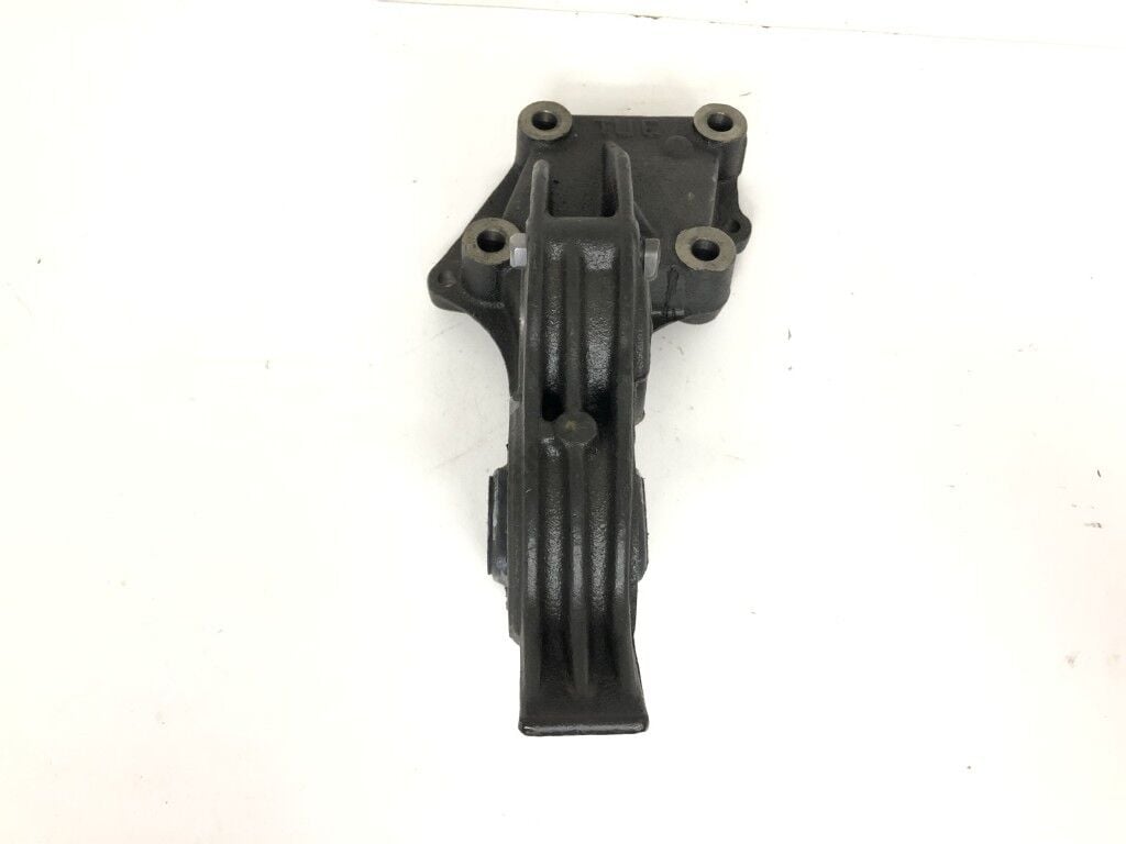 Peugeot 307 Alt Aks Motor Kulağı Orjinal