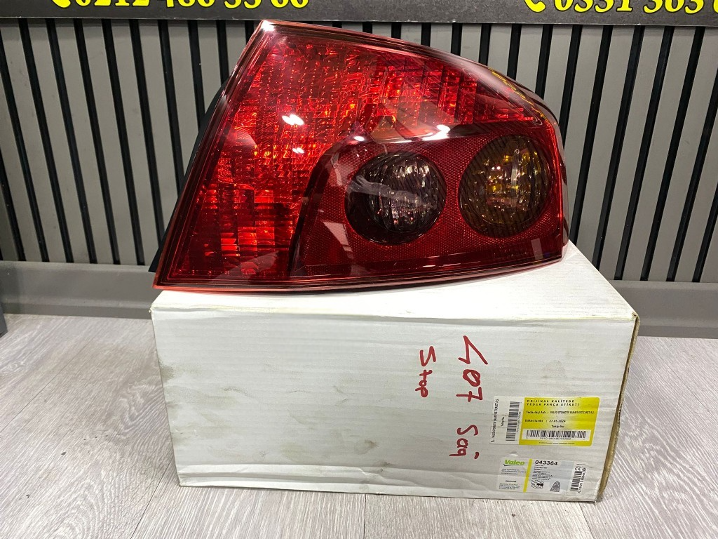 Peugeot 407 Sedan Sağ Arka Stop Lambası Valeo